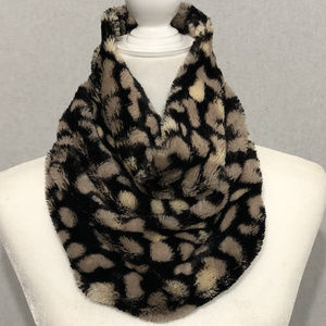 Leopard Print Faux Fur Neck Warmer
